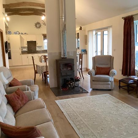 Orchard Cottage, Clematis Cottages, Stamford. Accessible Luxury Home. Экстерьер фото