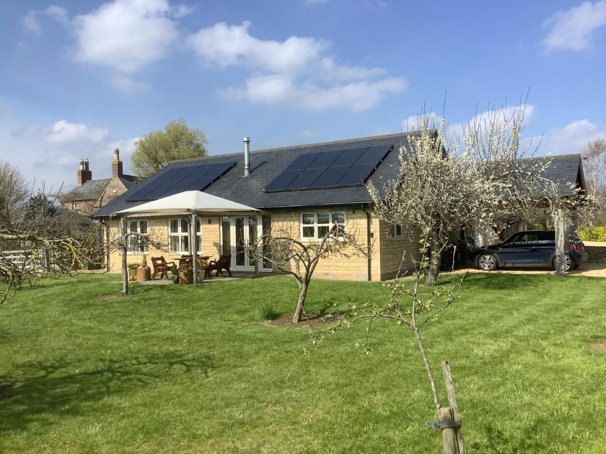 Orchard Cottage, Clematis Cottages, Stamford. Accessible Luxury Home. Экстерьер фото