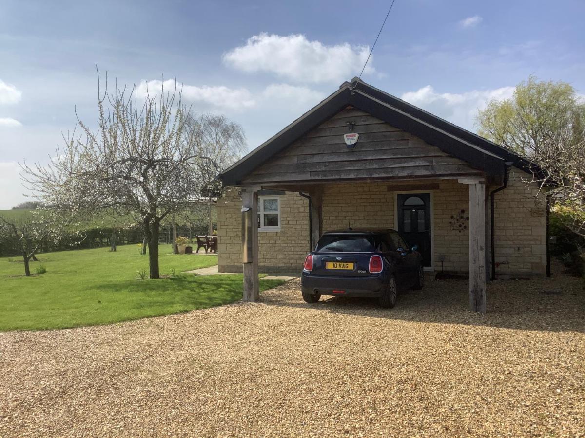 Orchard Cottage, Clematis Cottages, Stamford. Accessible Luxury Home. Экстерьер фото